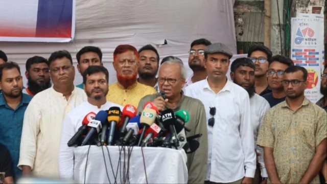বর্তমান সরকার জনবান্ধব, ফ্যামিলি কার্ড নিয়ে অপপ্রচার না করার আহ্বান রিজভীর